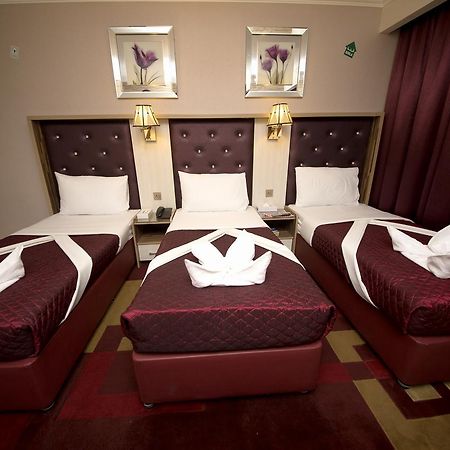 Sutchi Hotel Dubai Buitenkant foto