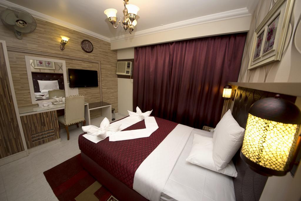 Sutchi Hotel Dubai Buitenkant foto