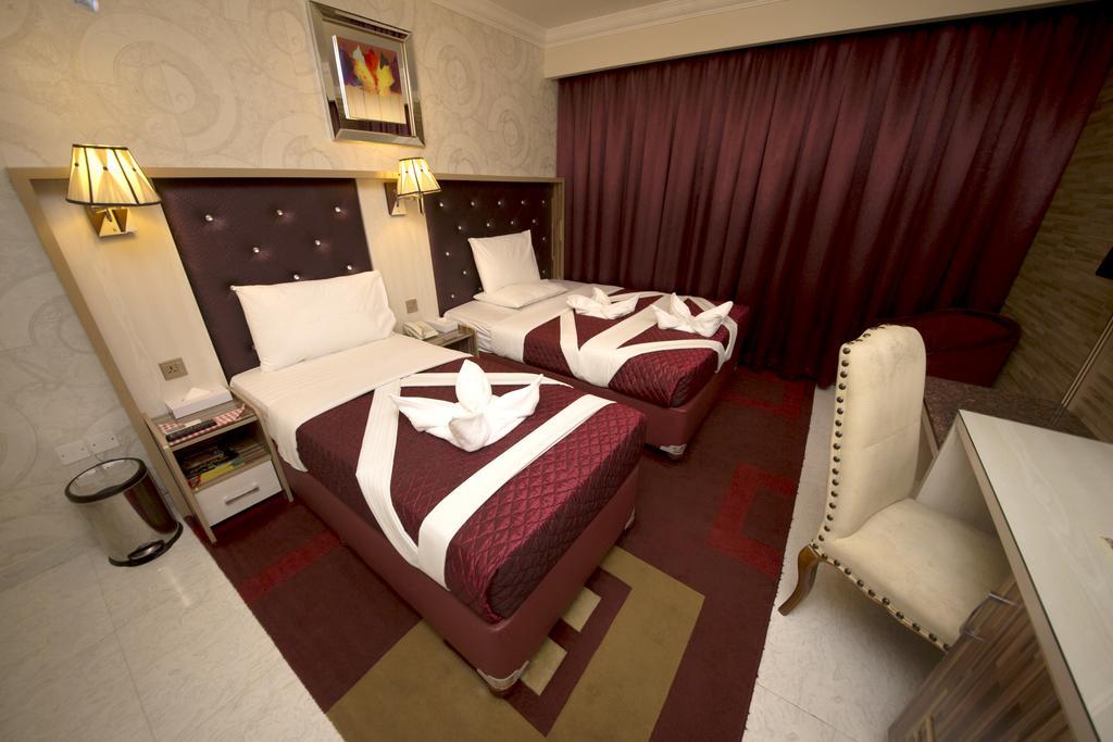 Sutchi Hotel Dubai Buitenkant foto