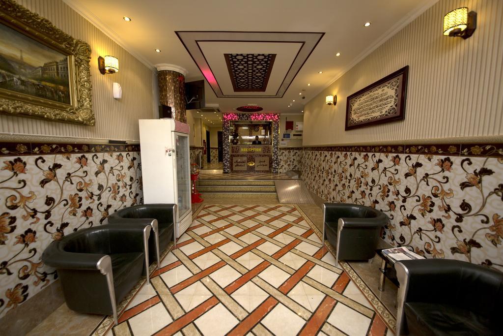 Sutchi Hotel Dubai Buitenkant foto