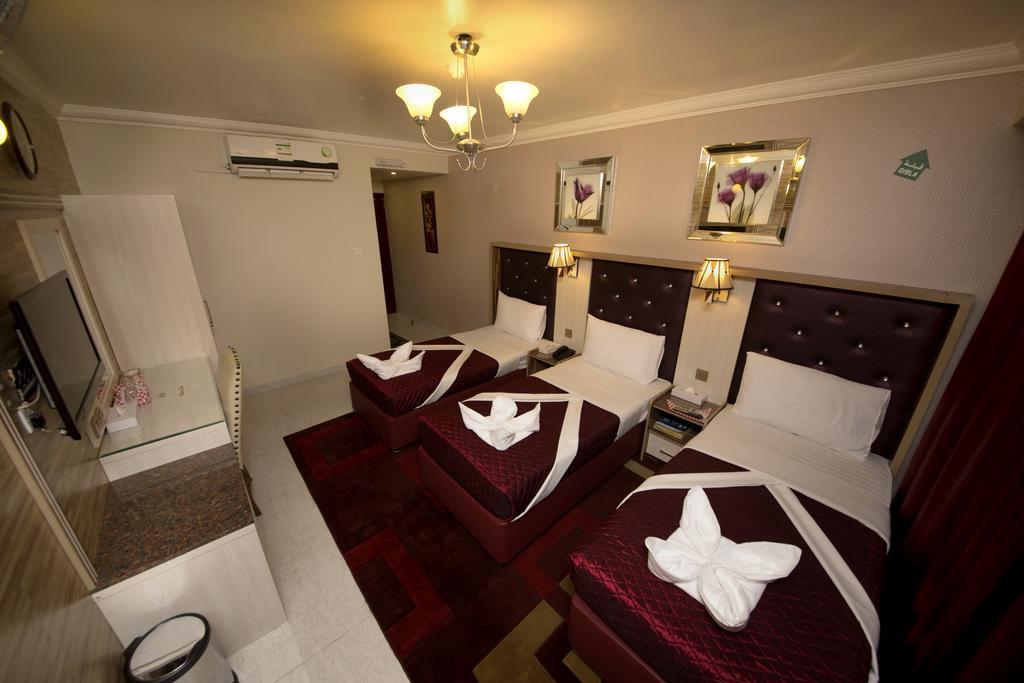 Sutchi Hotel Dubai Buitenkant foto