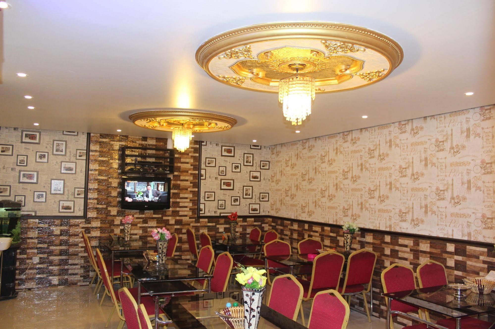 Sutchi Hotel Dubai Buitenkant foto