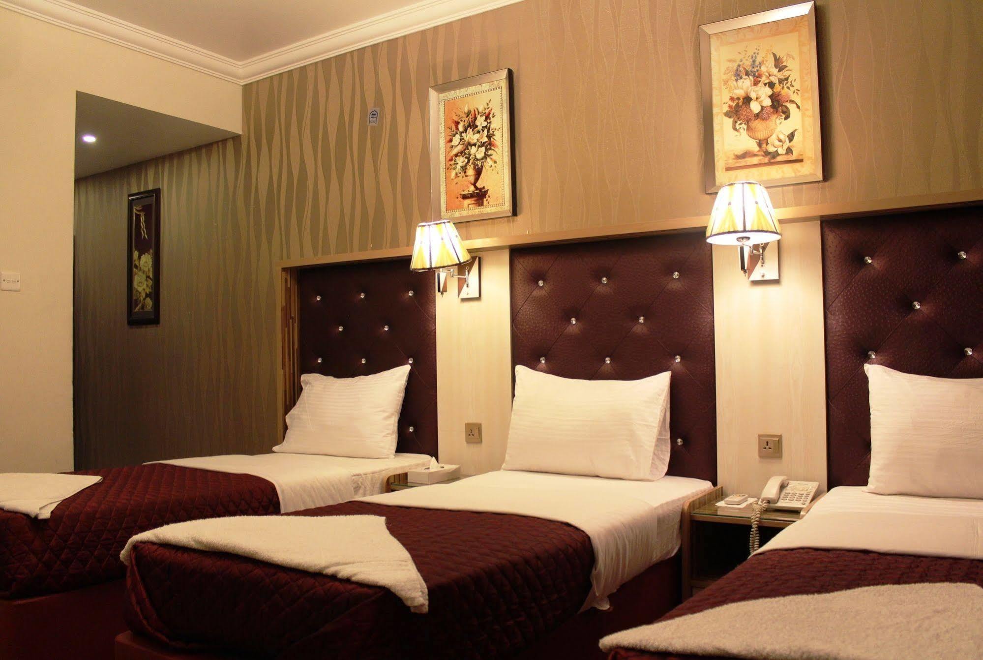Sutchi Hotel Dubai Buitenkant foto
