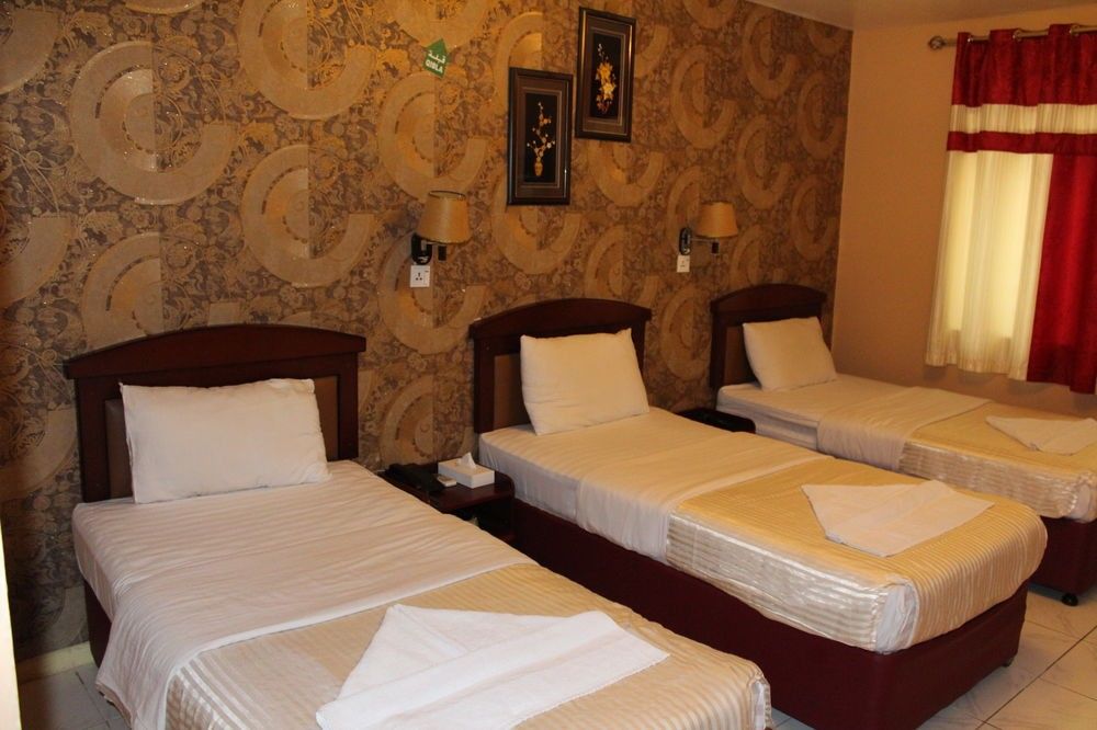 Sutchi Hotel Dubai Buitenkant foto